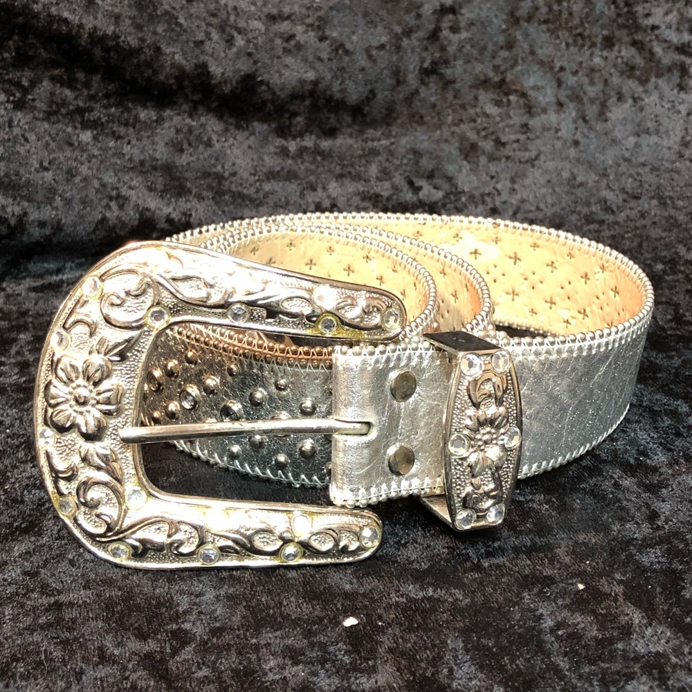 Women belt 37 inches long, silver with jewels